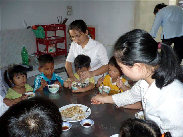0087 opvang kinderen vormingshuis.JPG